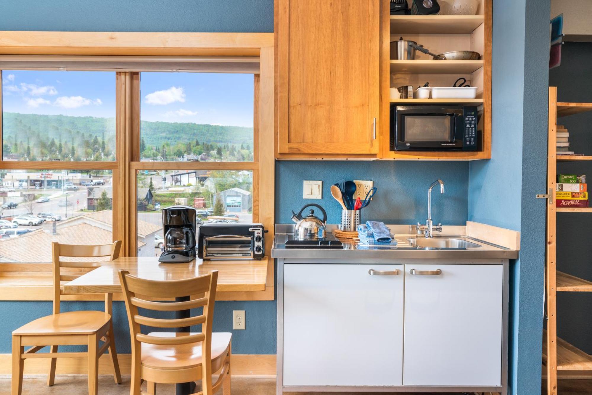 East Bay Suites Grand Marais Eksteriør billede