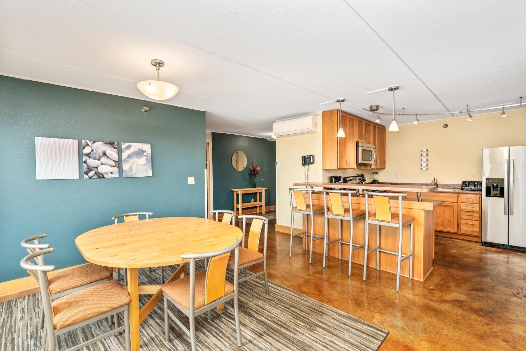 East Bay Suites Grand Marais Eksteriør billede