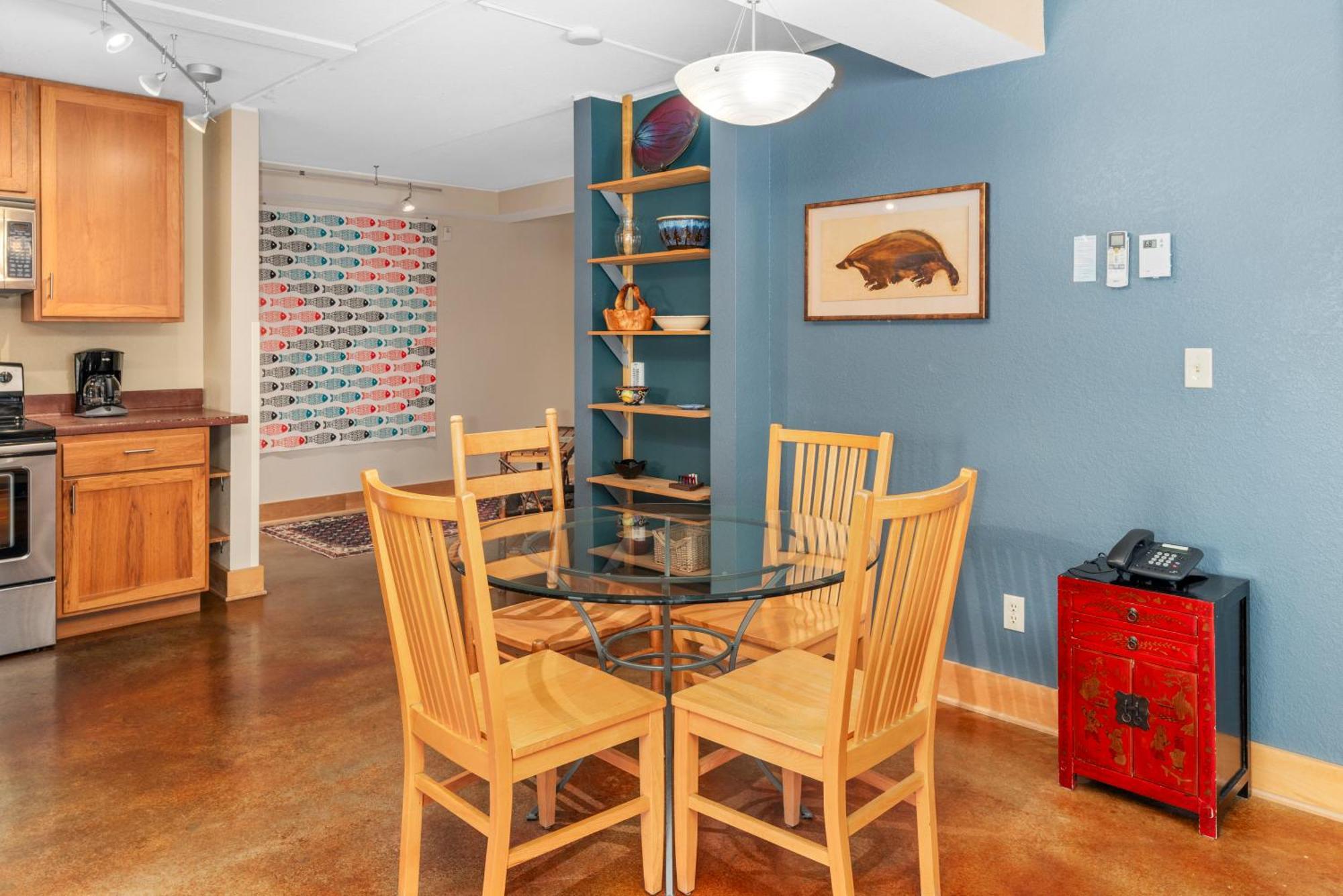 East Bay Suites Grand Marais Eksteriør billede