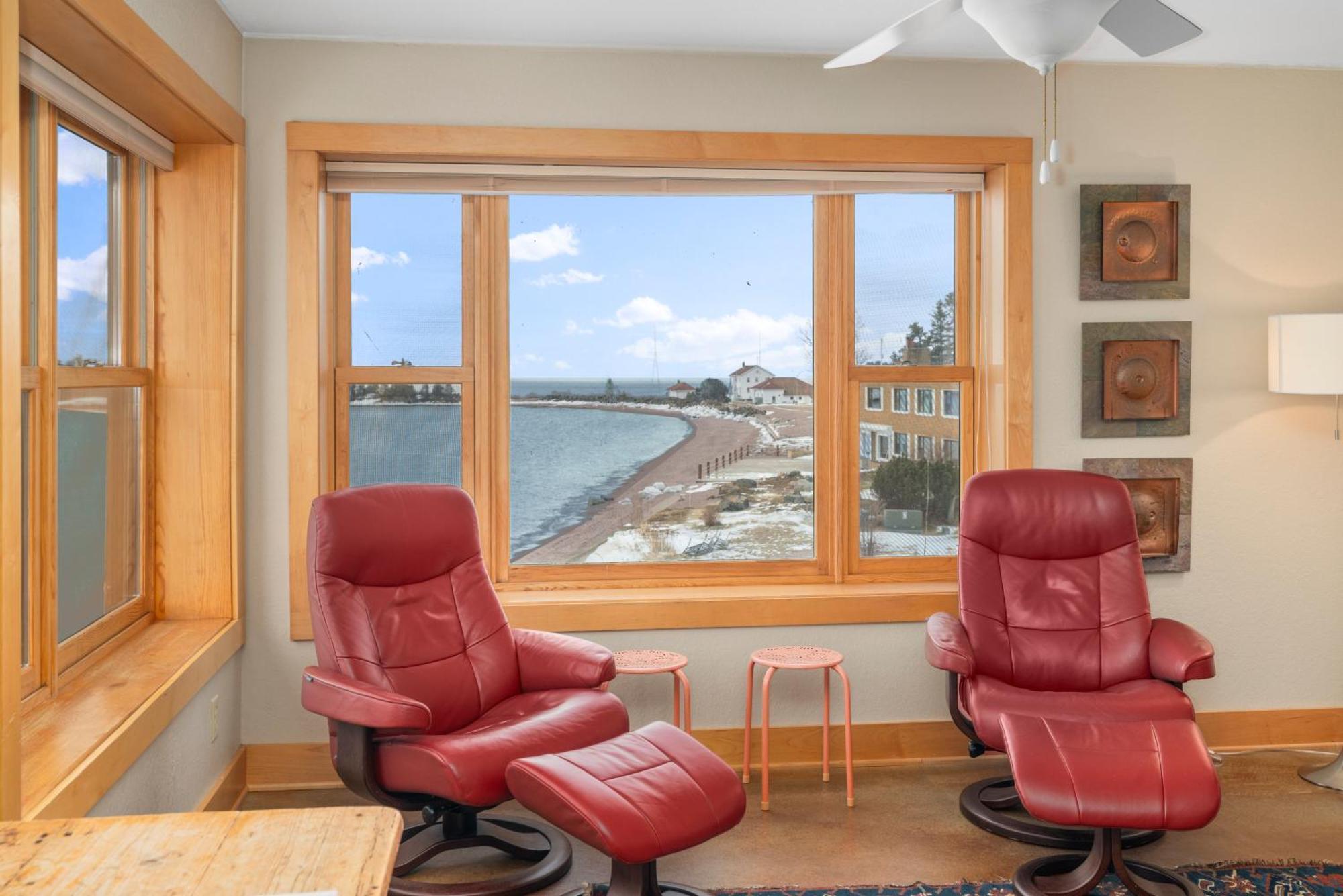 East Bay Suites Grand Marais Eksteriør billede