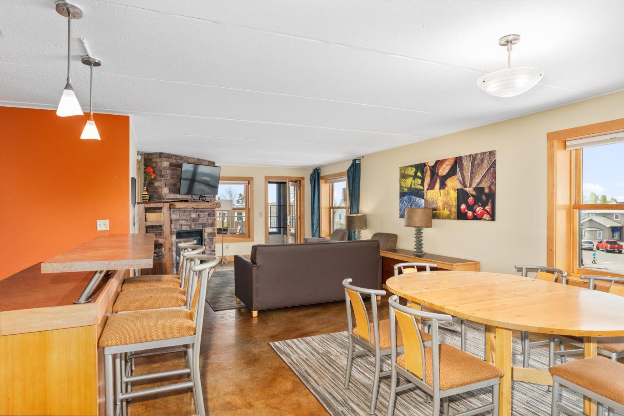 East Bay Suites Grand Marais Eksteriør billede
