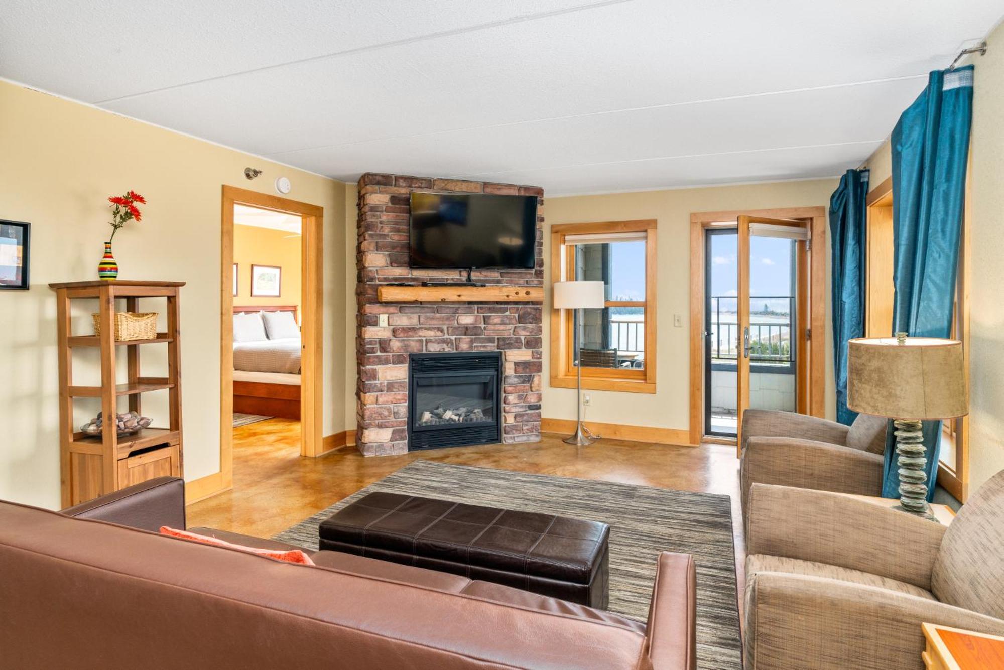 East Bay Suites Grand Marais Eksteriør billede